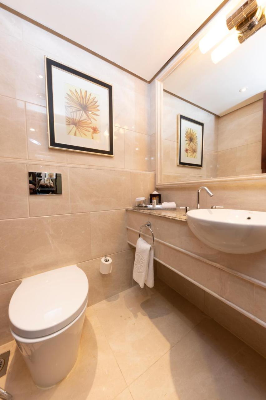 One-Bedroom Luxury Suite Ocean View